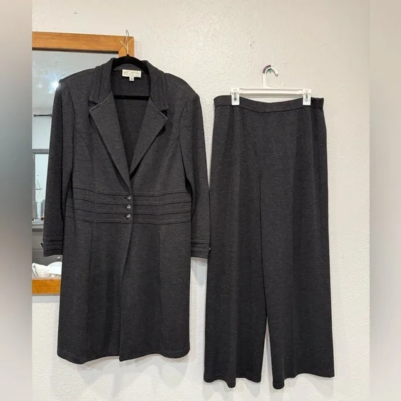 St. John Collection Santana Knit Jacket Pants wide leg Set Black Wool Blend - Picture 1 of 16